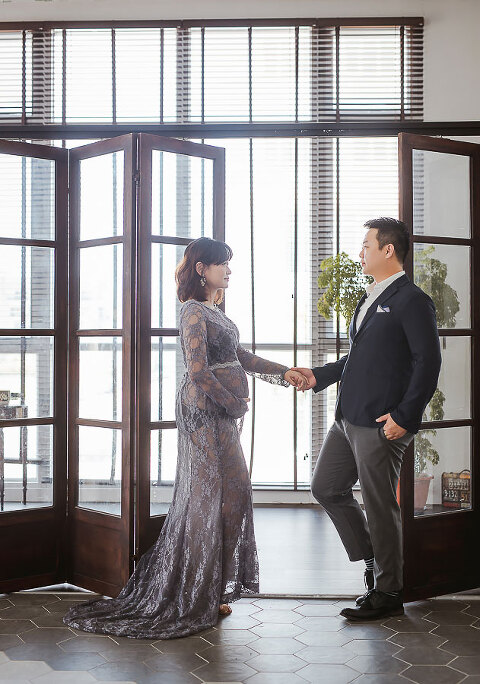 孕婦寫真, 孕婦寫真推薦,台北孕婦寫真,宜蘭孕婦寫真,台中孕婦寫真,孕婦照,新生兒寫真,寶寶寫真,女婚攝推薦,女攝影師, 卡菲小姐, 風雲20攝影師, 孕婦寫真服裝,孕婦寫真週數,孕婦寫真價格,孕婦寫真自助,孕婦禮服,孕婦寫真洋裝,孕婦寫真造型,孕婦寫真價位,台北親子寫真,親子寫真,親子寫真推薦,親子寫真服裝,親子寫真價格,親子寫真氣球,家庭寫真,全家福,兒童寫真推薦,兒童寫真台北,親子照,抓週寫真,生日派對寫真,新生兒寫真價格,新生兒寫真到府,新生兒寫真方案,寫真攝影棚,吳鳳孕婦照,藝人孕婦寫真,楊千霈孕婦照,安以軒孕婦照,Janet孕婦寫真,Angelababy孕婦寫真,寶寶寫真主題,新生兒寫真主題,昆凌孕婦照,Ms. kaffi 卡菲小姐,newborn Photos,pregnancy photo,family photography
