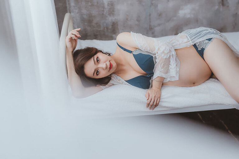 孕婦寫真, 孕婦寫真推薦,台北孕婦寫真,宜蘭孕婦寫真,台中孕婦寫真,孕婦照,新生兒寫真,寶寶寫真,女婚攝推薦,女攝影師, 卡菲小姐, 風雲20攝影師, 孕婦寫真服裝,孕婦寫真週數,孕婦寫真價格,孕婦寫真自助,孕婦禮服,孕婦寫真洋裝,孕婦寫真造型,孕婦寫真價位,台北親子寫真,親子寫真,親子寫真推薦,親子寫真服裝,親子寫真價格,親子寫真氣球,家庭寫真,全家福,兒童寫真推薦,兒童寫真台北,親子照,抓週寫真,生日派對寫真,新生兒寫真價格,新生兒寫真到府,新生兒寫真方案,寫真攝影棚,吳鳳孕婦照,藝人孕婦寫真,楊千霈孕婦照,安以軒孕婦照,Janet孕婦寫真,Angelababy孕婦寫真,寶寶寫真主題,新生兒寫真主題,昆凌孕婦照,Ms. kaffi 卡菲小姐,newborn Photos,pregnancy photo,family photography