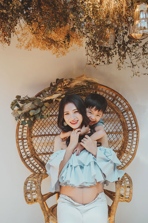 孕婦寫真, 孕婦寫真推薦,台北孕婦寫真,宜蘭孕婦寫真,台中孕婦寫真,孕婦照,新生兒寫真,寶寶寫真,女婚攝推薦,女攝影師, 卡菲小姐, 風雲20攝影師, 孕婦寫真服裝,孕婦寫真週數,孕婦寫真價格,孕婦寫真自助,孕婦禮服,孕婦寫真洋裝,孕婦寫真造型,孕婦寫真價位,台北親子寫真,親子寫真,親子寫真推薦,親子寫真服裝,親子寫真價格,親子寫真氣球,家庭寫真,全家福,兒童寫真推薦,兒童寫真台北,親子照,抓週寫真,生日派對寫真,新生兒寫真價格,新生兒寫真到府,新生兒寫真方案,寫真攝影棚,吳鳳孕婦照,藝人孕婦寫真,楊千霈孕婦照,安以軒孕婦照,Janet孕婦寫真,Angelababy孕婦寫真,寶寶寫真主題,新生兒寫真主題,昆凌孕婦照,Ms. kaffi 卡菲小姐,newborn Photos,pregnancy photo,family photography