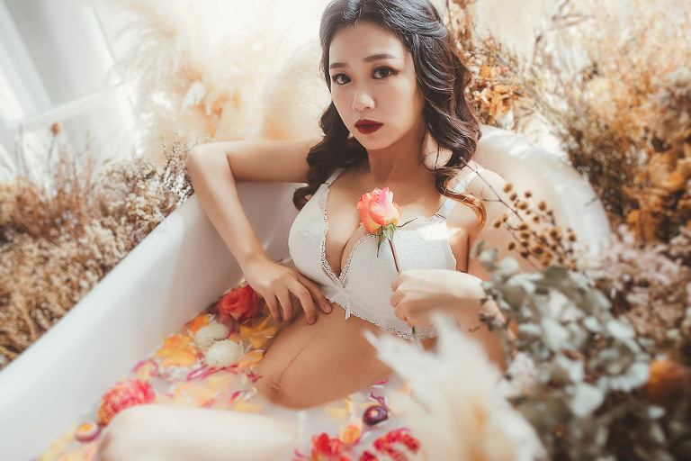 孕婦寫真, 孕婦寫真推薦,台北孕婦寫真,宜蘭孕婦寫真,台中孕婦寫真,孕婦照,新生兒寫真,寶寶寫真,女婚攝推薦,女攝影師, 卡菲小姐, 風雲20攝影師, 孕婦寫真服裝,孕婦寫真週數,孕婦寫真價格,孕婦寫真自助,孕婦禮服,孕婦寫真洋裝,孕婦寫真造型,孕婦寫真價位,台北親子寫真,親子寫真,親子寫真推薦,親子寫真服裝,親子寫真價格,親子寫真氣球,家庭寫真,全家福,兒童寫真推薦,兒童寫真台北,親子照,抓週寫真,生日派對寫真,新生兒寫真價格,新生兒寫真到府,新生兒寫真方案,寫真攝影棚,,藝人孕婦寫真,楊千霈孕婦照,安以軒孕婦照,Janet孕婦寫真,Angelababy孕婦寫真,寶寶寫真主題,新生兒寫真主題,昆凌孕婦照,Ms. kaffi 卡菲小姐,newborn Photos,pregnancy photo,family photography,部落客寶寶寫真,台北寶寶寫真,部落客新生兒寫真,台北新生兒寫真