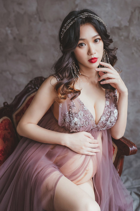 孕婦寫真, 孕婦寫真推薦,台北孕婦寫真,宜蘭孕婦寫真,台中孕婦寫真,孕婦照,新生兒寫真,寶寶寫真,女婚攝推薦,女攝影師, 卡菲小姐, 風雲20攝影師, 孕婦寫真服裝,孕婦寫真週數,孕婦寫真價格,孕婦寫真自助,孕婦禮服,孕婦寫真洋裝,孕婦寫真造型,孕婦寫真價位,台北親子寫真,親子寫真,親子寫真推薦,親子寫真服裝,親子寫真價格,親子寫真氣球,家庭寫真,全家福,兒童寫真推薦,兒童寫真台北,親子照,抓週寫真,生日派對寫真,新生兒寫真價格,新生兒寫真到府,新生兒寫真方案,寫真攝影棚,,藝人孕婦寫真,楊千霈孕婦照,安以軒孕婦照,Janet孕婦寫真,Angelababy孕婦寫真,寶寶寫真主題,新生兒寫真主題,昆凌孕婦照,Ms. kaffi 卡菲小姐,newborn Photos,pregnancy photo,family photography,部落客寶寶寫真,台北寶寶寫真,部落客新生兒寫真,台北新生兒寫真