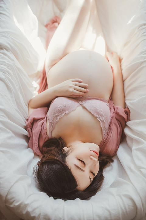 孕婦寫真, 孕婦寫真推薦,台北孕婦寫真,宜蘭孕婦寫真,台中孕婦寫真,孕婦照,新生兒寫真,寶寶寫真,女婚攝推薦,女攝影師, 卡菲小姐, 風雲20攝影師, 孕婦寫真服裝,孕婦寫真週數,孕婦寫真價格,孕婦寫真自助,孕婦禮服,孕婦寫真洋裝,孕婦寫真造型,孕婦寫真價位,台北親子寫真,親子寫真,親子寫真推薦,親子寫真服裝,親子寫真價格,親子寫真氣球,家庭寫真,全家福,兒童寫真推薦,兒童寫真台北,親子照,抓週寫真,生日派對寫真,新生兒寫真價格,新生兒寫真到府,新生兒寫真方案,寫真攝影棚,,藝人孕婦寫真,楊千霈孕婦照,安以軒孕婦照,Janet孕婦寫真,Angelababy孕婦寫真,寶寶寫真主題,新生兒寫真主題,昆凌孕婦照,Ms. kaffi 卡菲小姐,newborn Photos,pregnancy photo,family photography,部落客寶寶寫真,台北寶寶寫真,部落客新生兒寫真,台北新生兒寫真